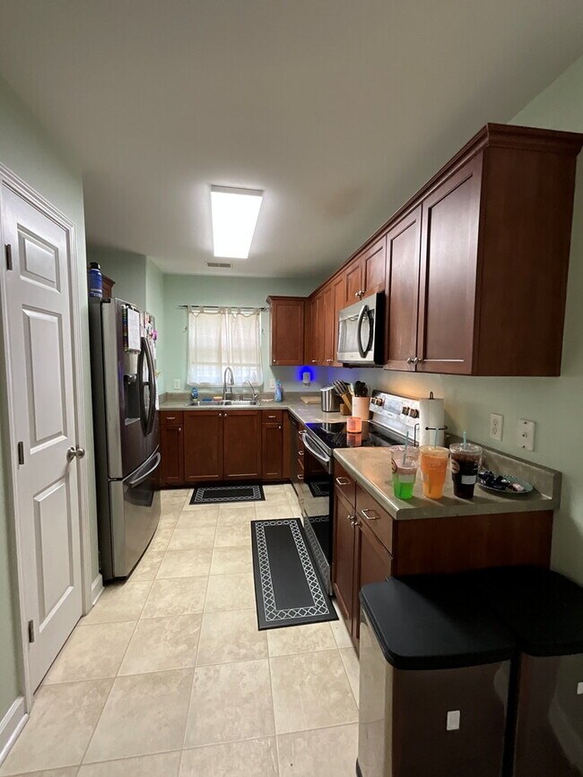 Building Photo - Godley Station Schools