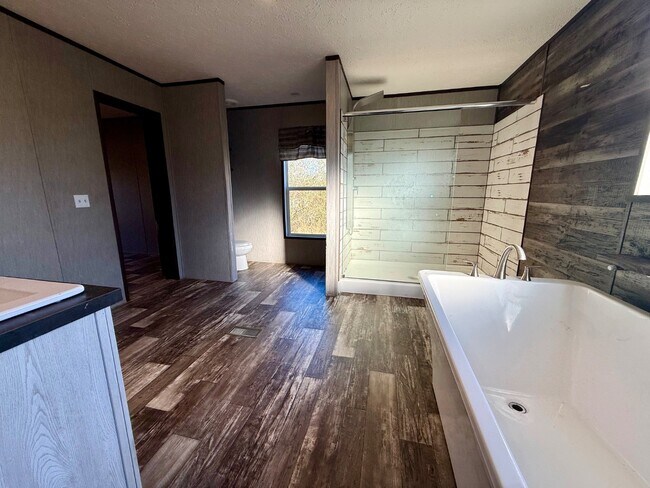 Building Photo - 1209 Pleasant Hill Church Rd