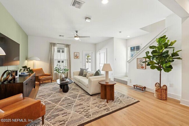 Building Photo - 3730 Dupont Ave