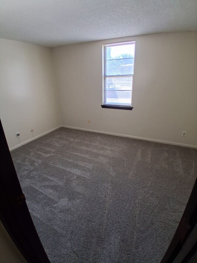 Building Photo - SW 1 bedroom 1 bath apartment for rent