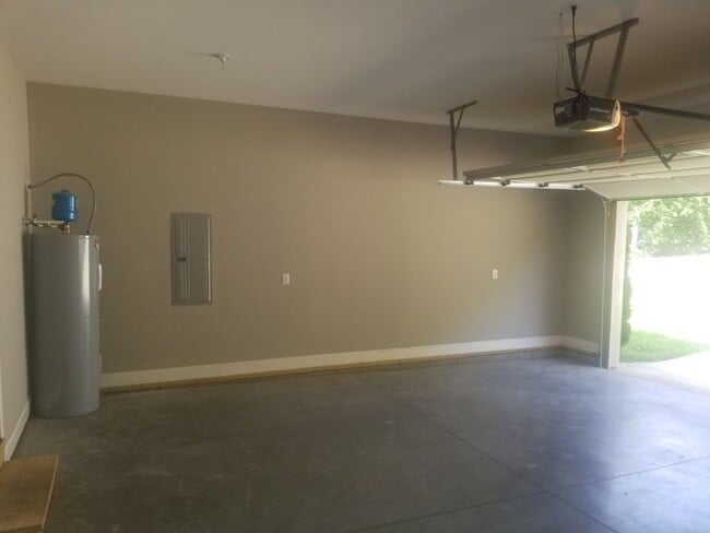 Building Photo - 376 Cumberland Ridge Ct