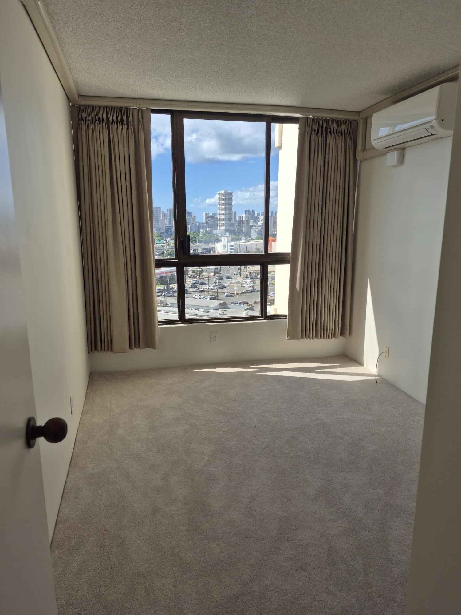 Second bedroom / den - 3138 Waialae Ave