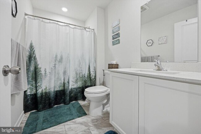 Building Photo - 68 Painters Wy