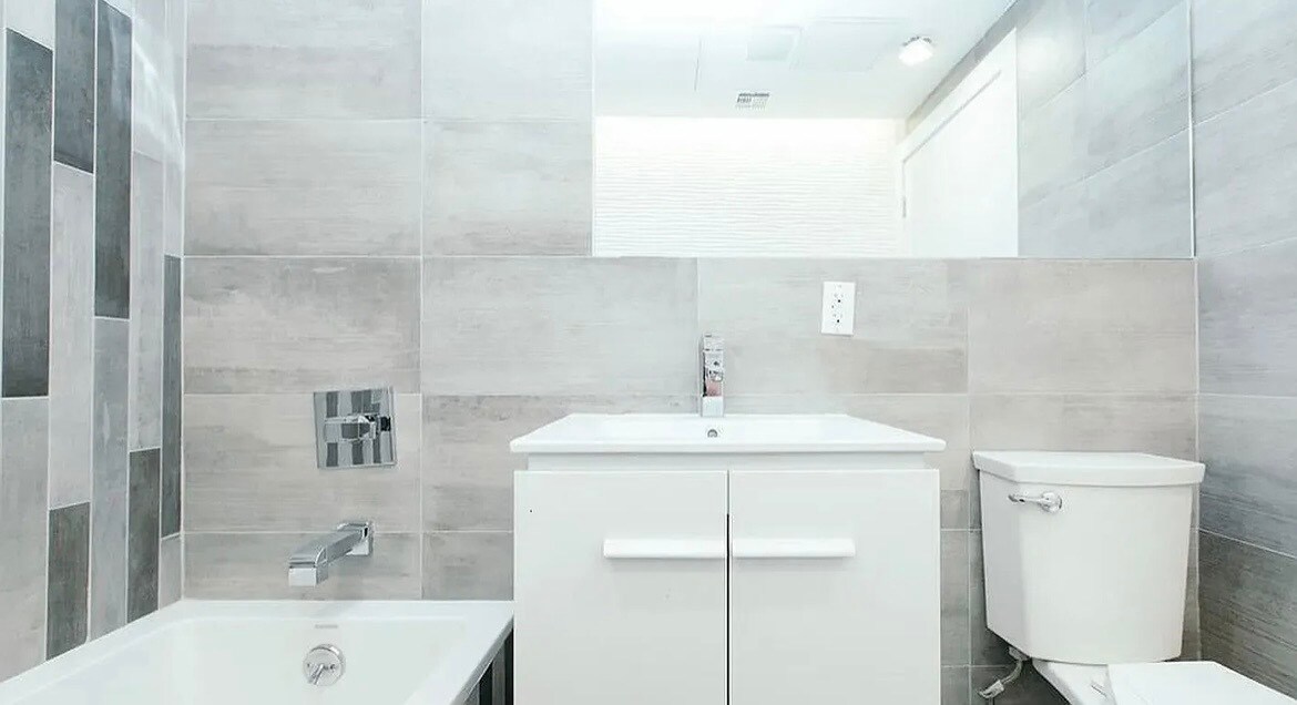 Building Photo - 294 Powers St