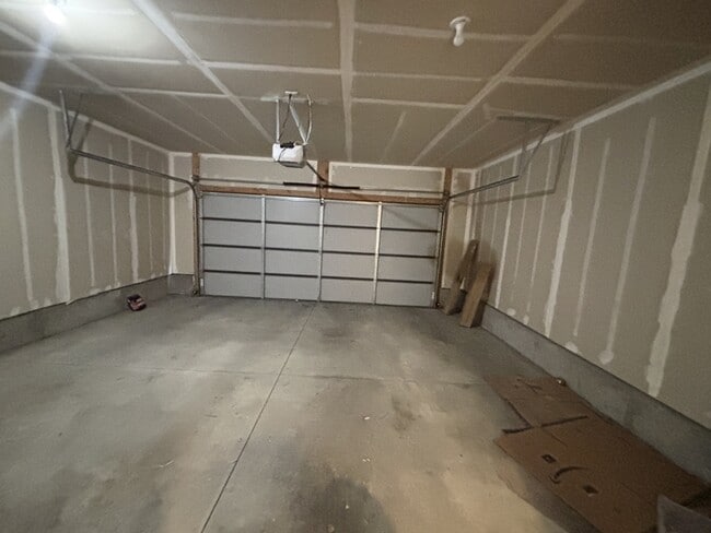 Building Photo - 3883 Komenda Ct