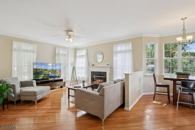 Building Photo - 12 Hansom Rd