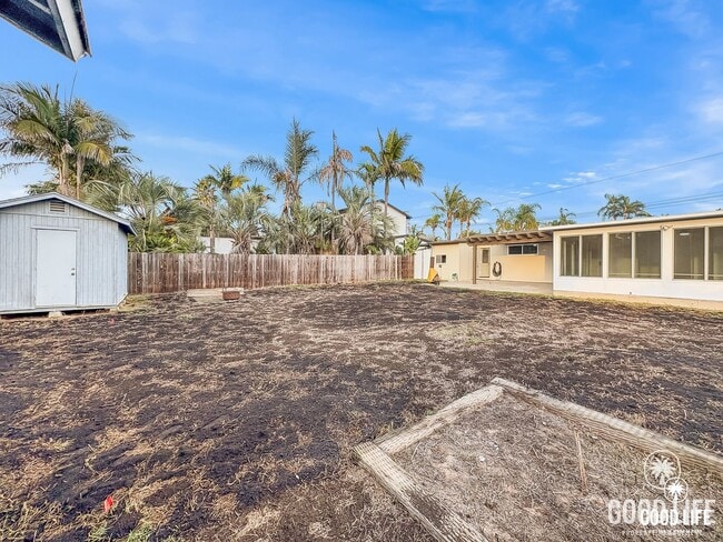Building Photo - Coastal Charm Meets Modern Living in Beautiful Encinitas