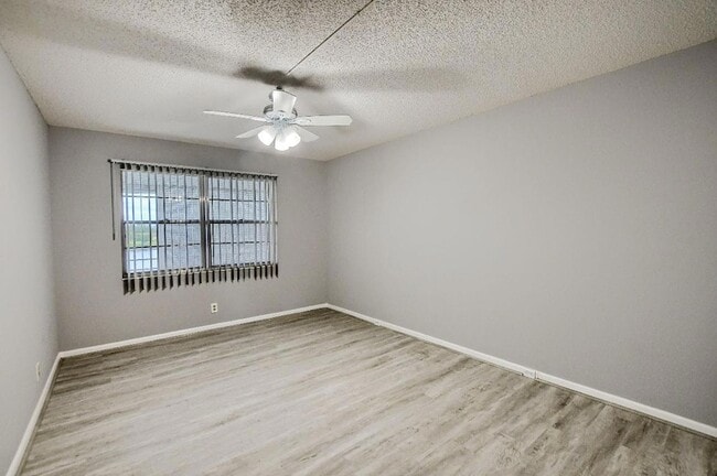 Building Photo - 3069 Exeter