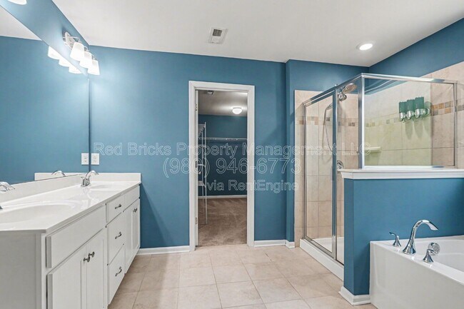 Building Photo - 14419 Rhodes Hall Dr