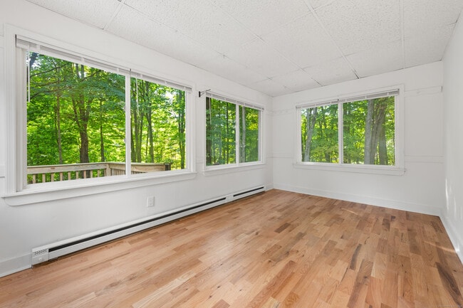 Building Photo - 316 Jinny Hill Rd