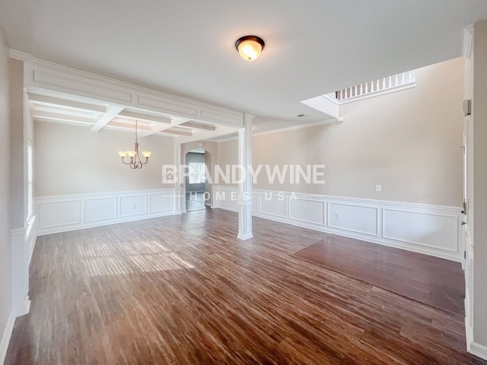 Building Photo - 355 Mary Dr