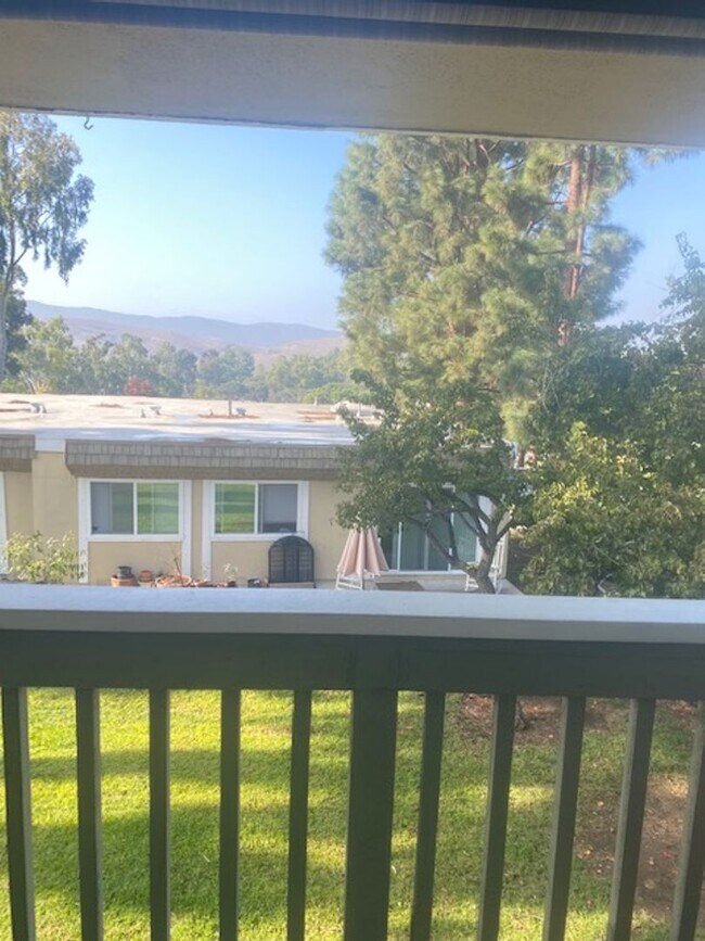 Building Photo - Beautiful fully remodeled 2 bedroom 1.5 bath in Laguna Hills