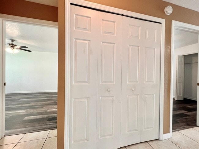 Building Photo - Completely Renovated 3 Bed 2 Bath Condo