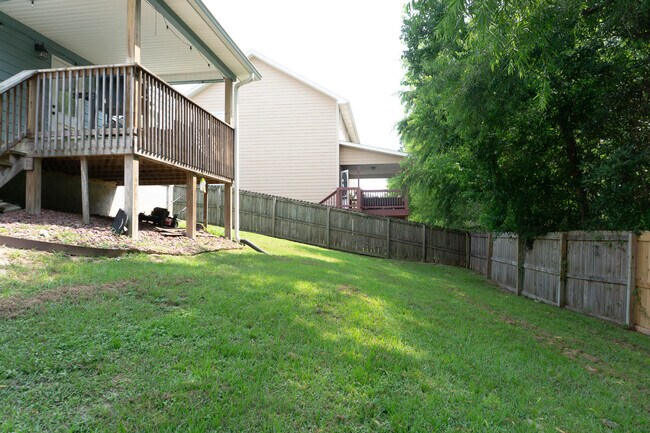 Building Photo - 4554 Hermosa Rd