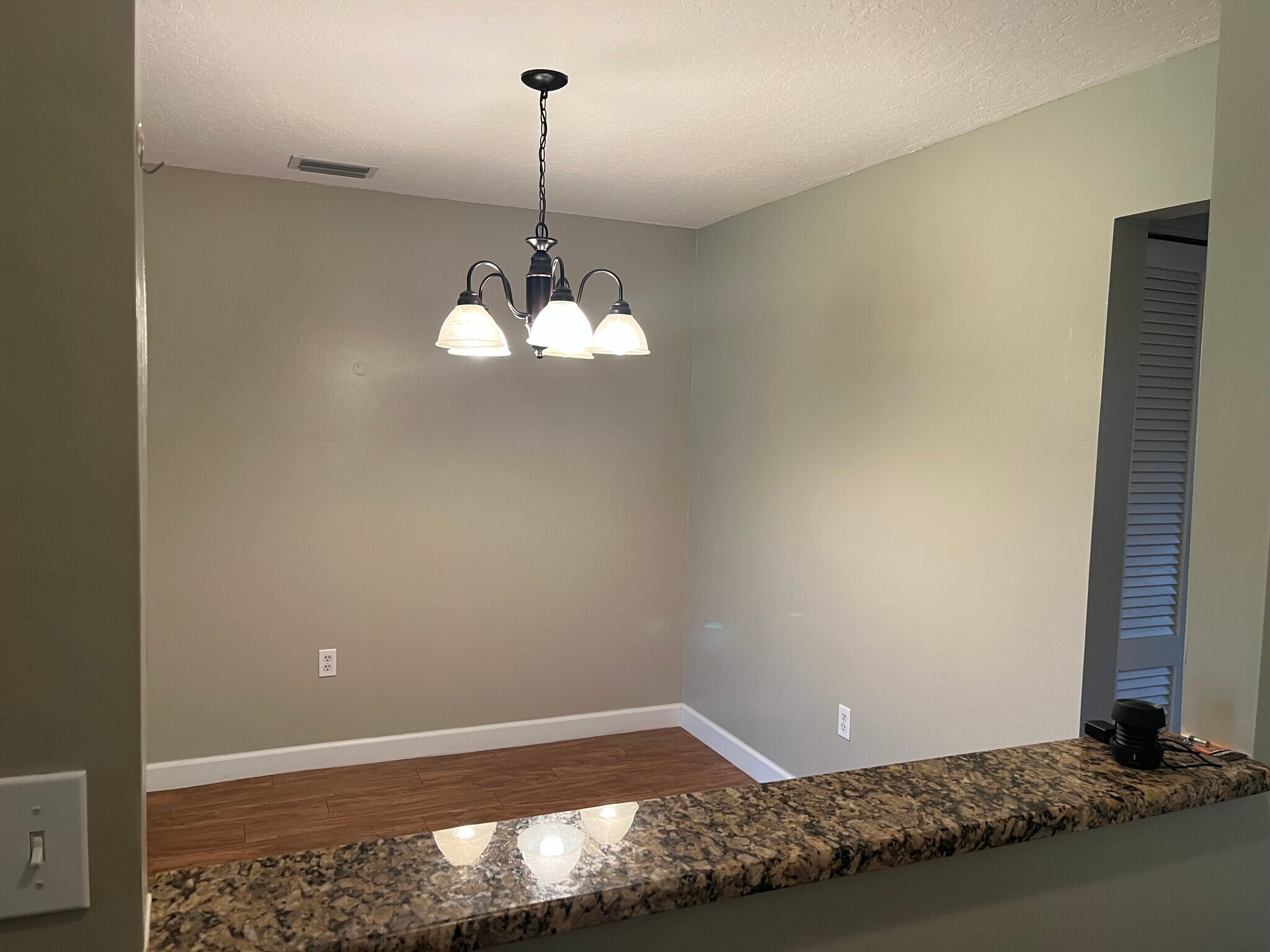 Building Photo - 2504 Bogey Ln