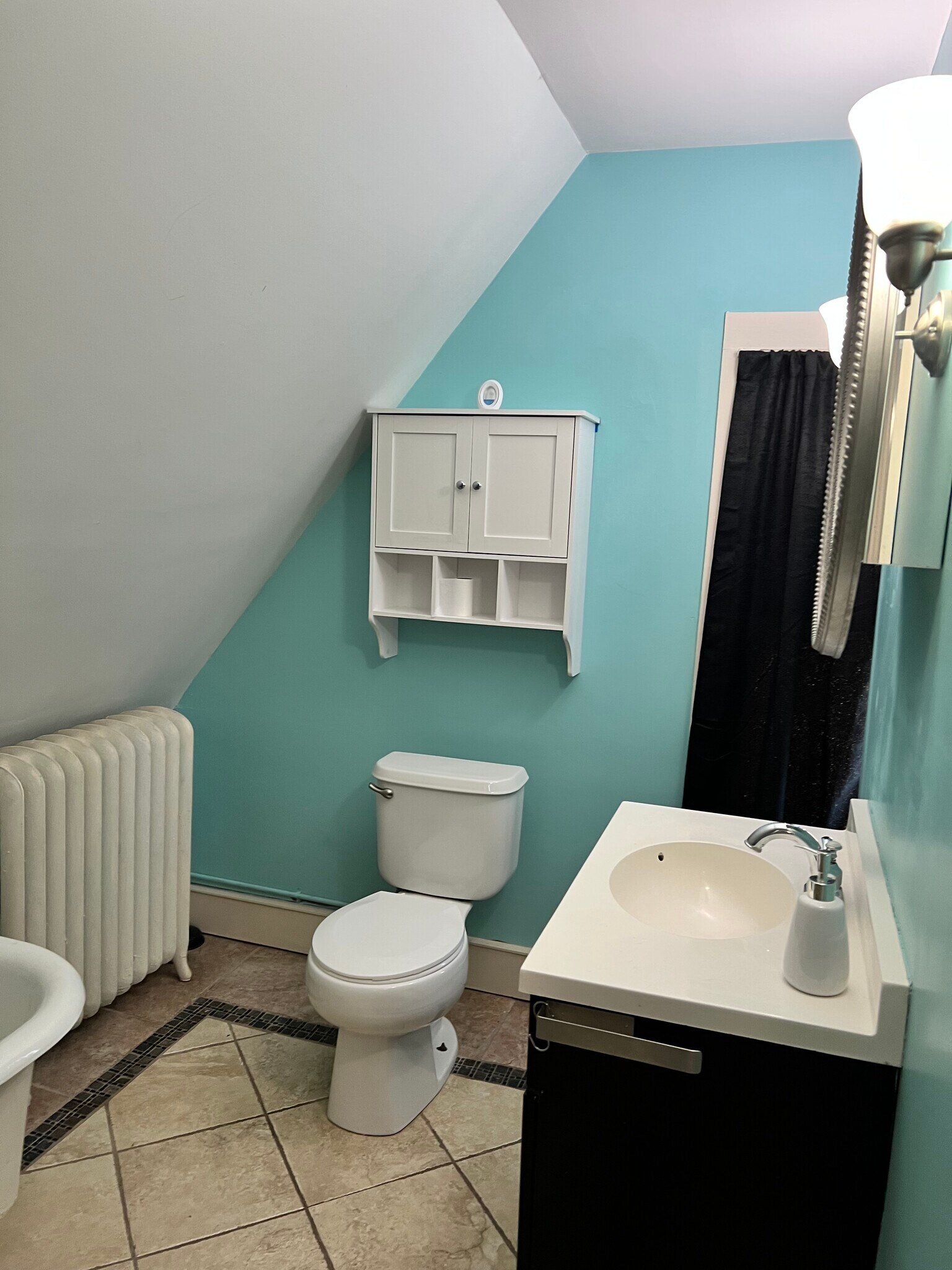 Bathroom - 136 E 9th St