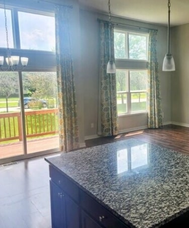 Building Photo - 7878 Cottonwood Ln