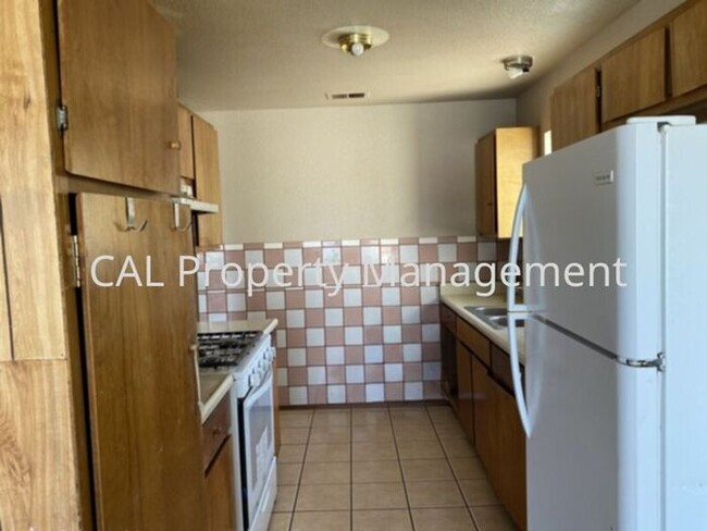 Building Photo - Three bedroom house in King City, CA