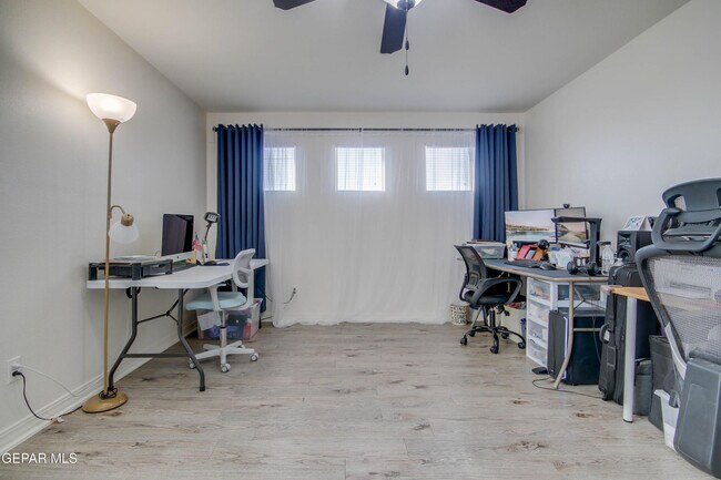 Building Photo - 14600 Christian Castle