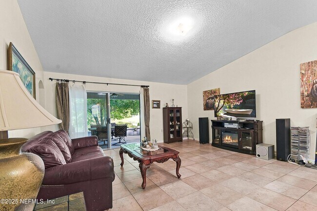 Building Photo - 237 N Hidden Tree Dr