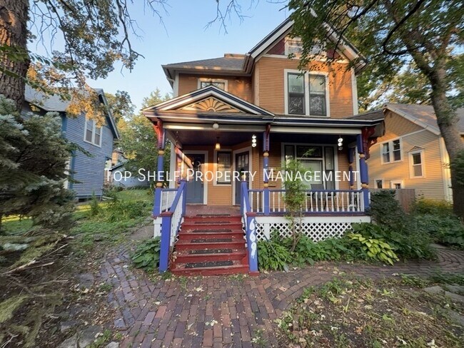 Building Photo - 669 19th St