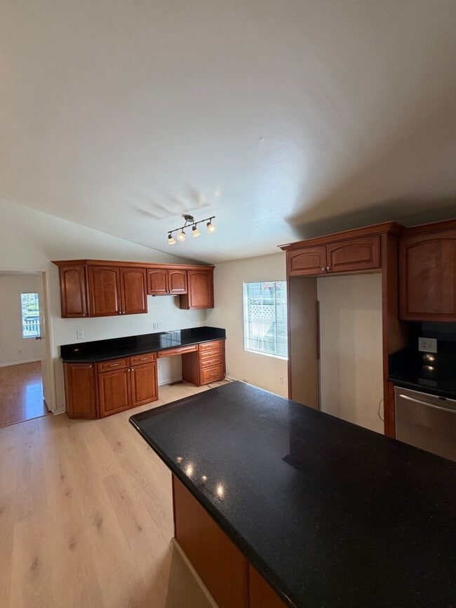 Building Photo - Spacious 4-Bed, 2-Bath Home in Whittier