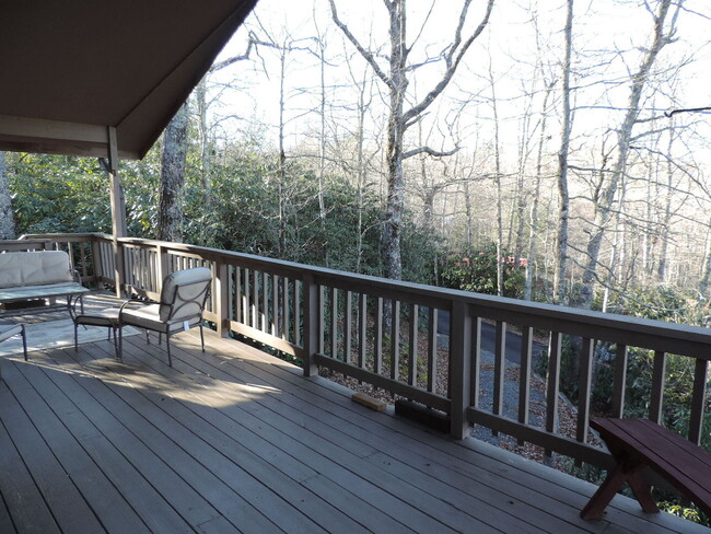 Building Photo - Cozy 2 Bd/2Ba Home in Linville Land Harbor