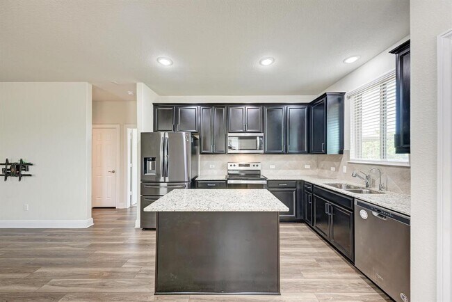 Building Photo - 120 Snowy Plover Ln