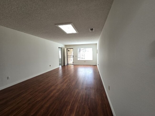 Building Photo - Peacock Hills, 55+ Community - Home in Peacock Hills - Oceanside