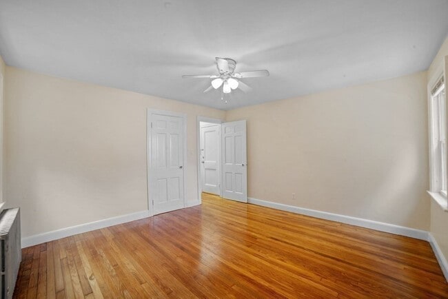 Building Photo - 431 Adams St