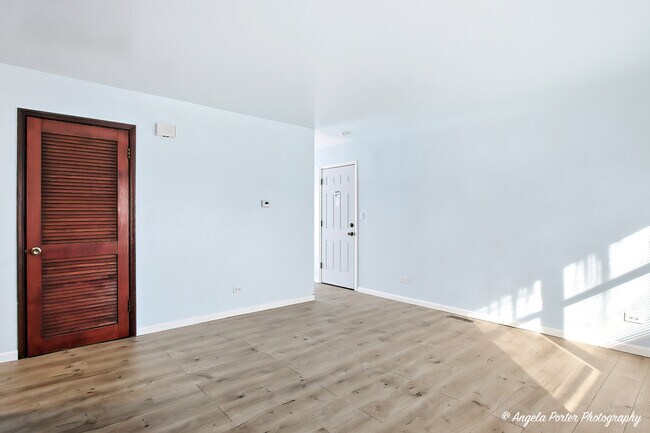 Building Photo - 831 Washington St