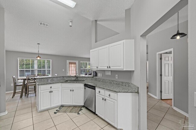 Building Photo - 8092 Hartington Dr