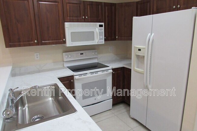 Building Photo - 1562 Gilbert Ave S