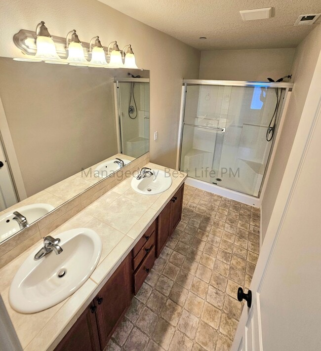 Building Photo - 9994 SE Old Town Ct