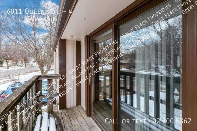 Building Photo - 6011 Queens Dr