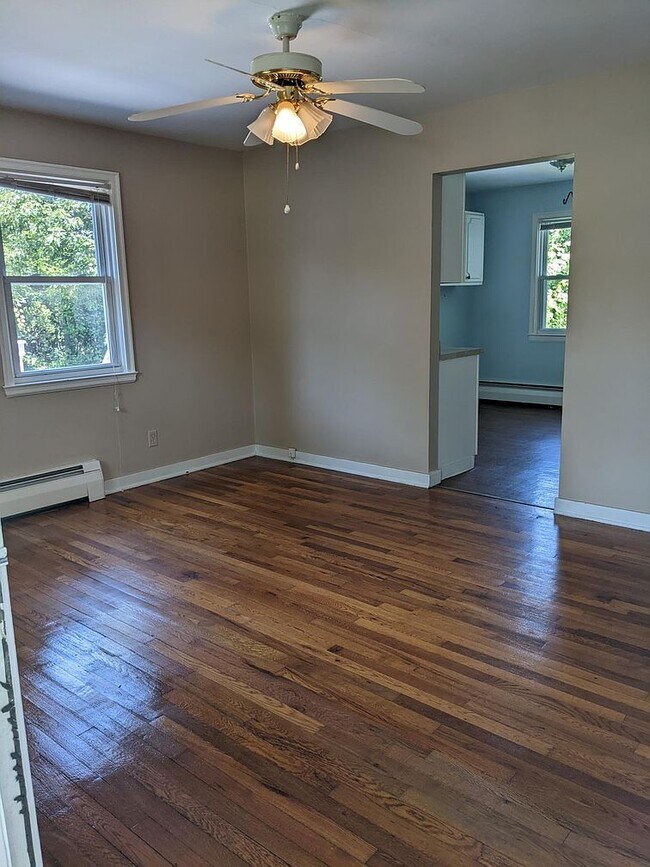 Building Photo - 53 Fairview Dr