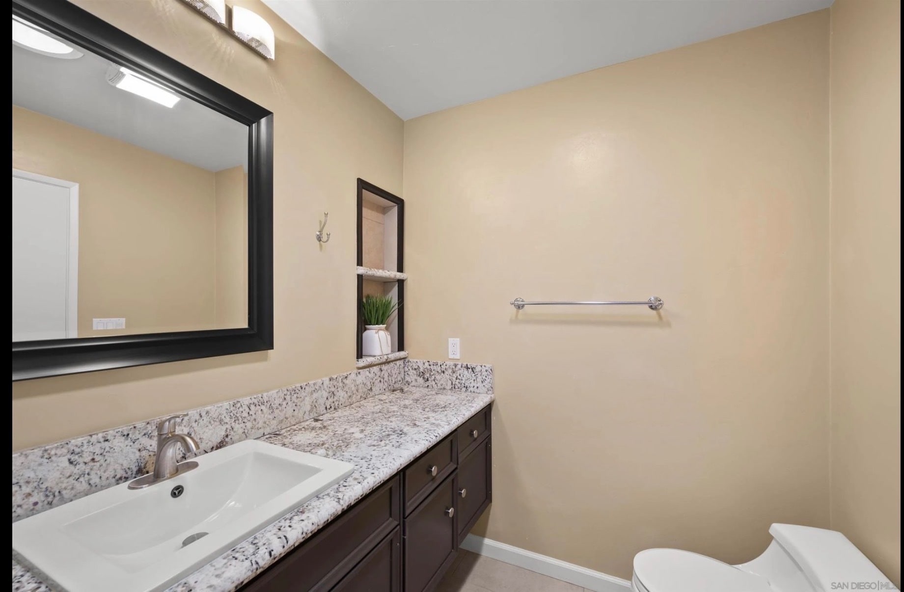 Building Photo - 4224 Collwood Ln