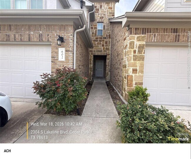 Building Photo - 2304 S Lakeline Blvd