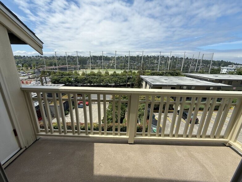 Building Photo - 2819 14th Ave W