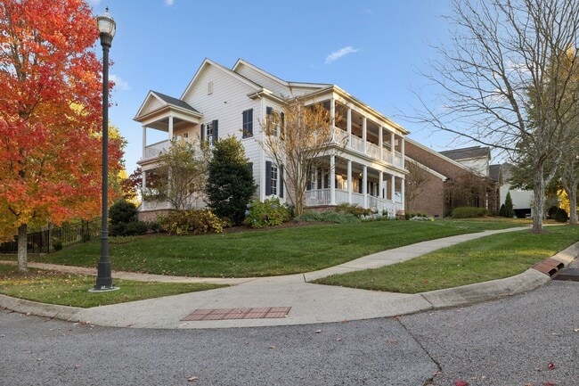 Building Photo - Luxury Executive Rental in Highlands of Ladd Park