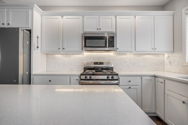 Building Photo - 4 Bed, 4 Bath Luxury House on Legends Golf...