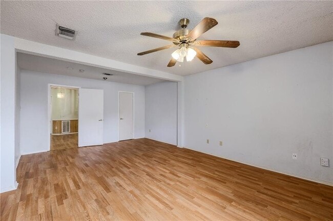 Building Photo - 16821 Whitebrush Loop