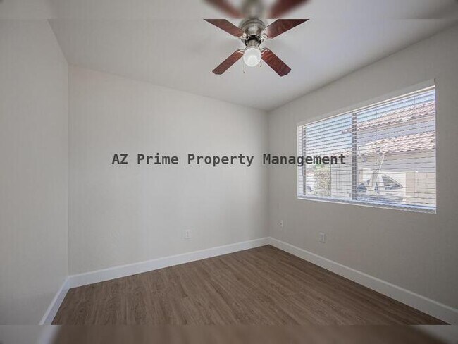 Building Photo - 1255 S Western Skies Dr