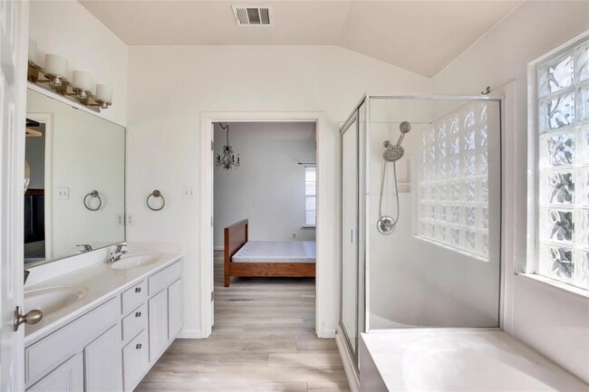 Building Photo - 10321 Beard Ave