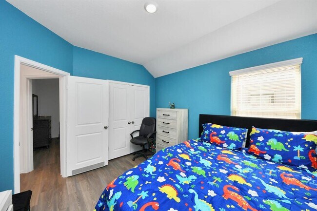 Building Photo - 18462 Summit Ranch Dr