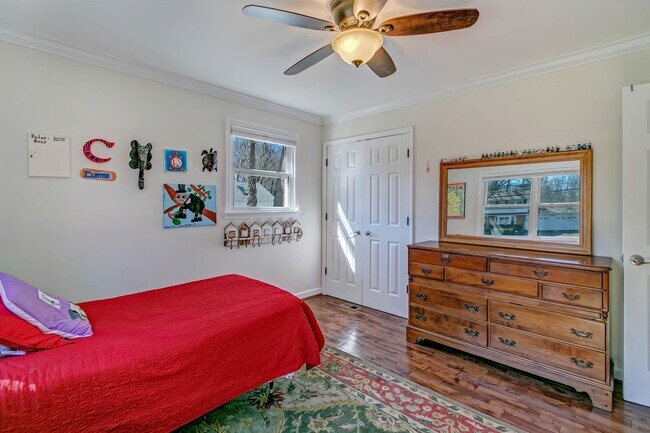 Building Photo - 6612 Kerns Rd