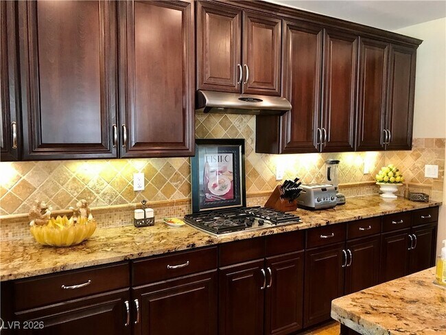 Building Photo - 1169 Midori St