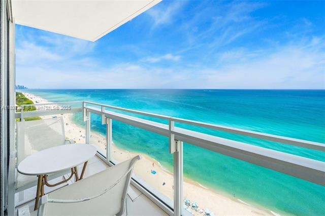 Primary Photo - 6801 Collins Ave