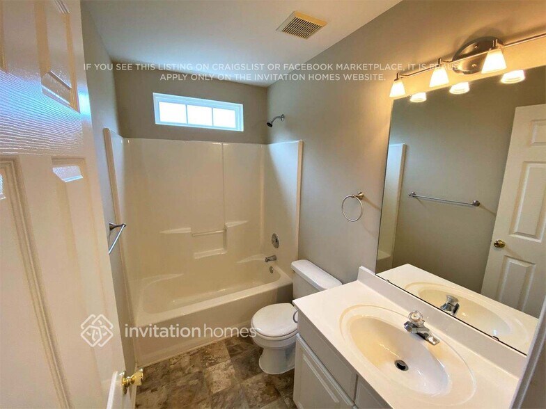 Building Photo - 12601 Cedar Crossings Dr