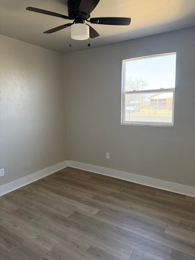 Building Photo - 2906 Beech Ave